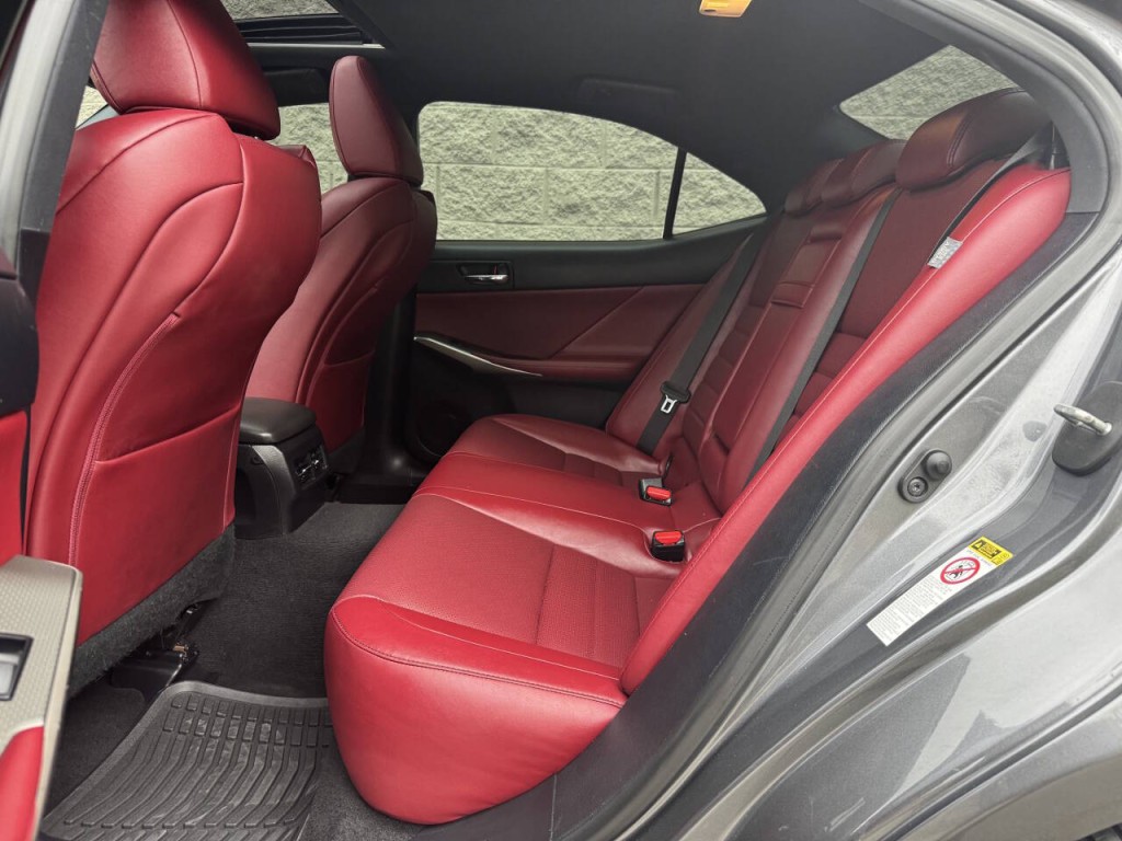 2015 Lexus IS 250 Image 20