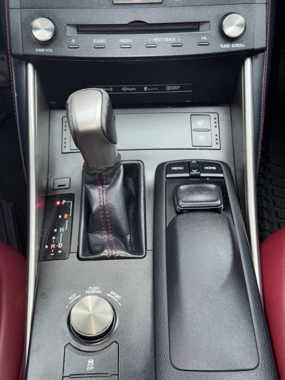 2015 Lexus IS 250 Image 28