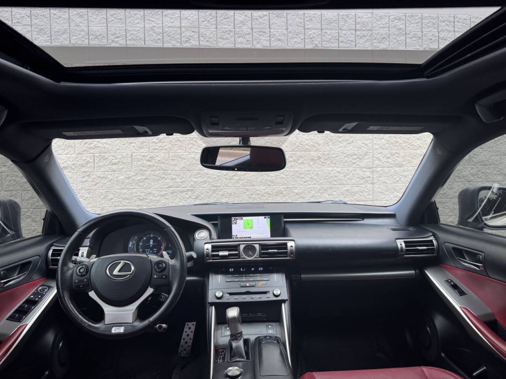 2015 Lexus IS 250 Image 31