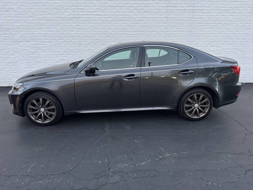 2006 Lexus IS 250 Image 2