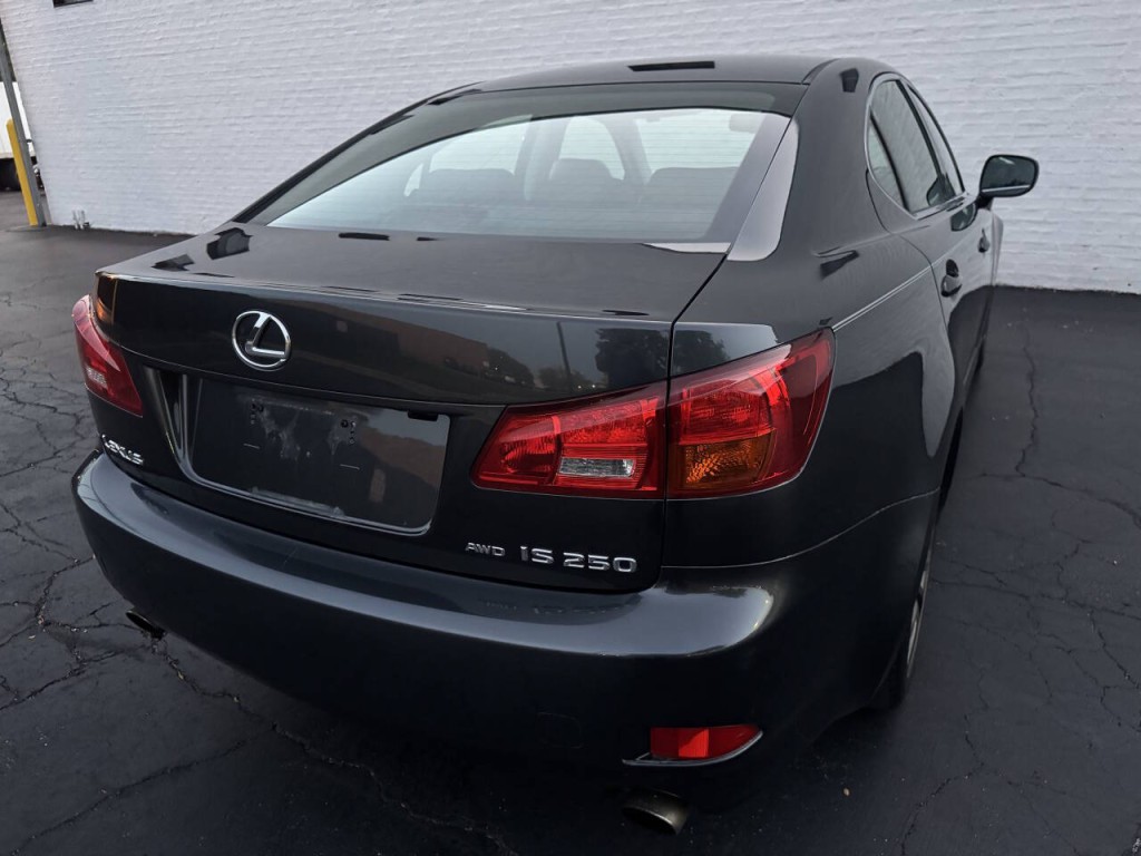 2006 Lexus IS 250 Image 11