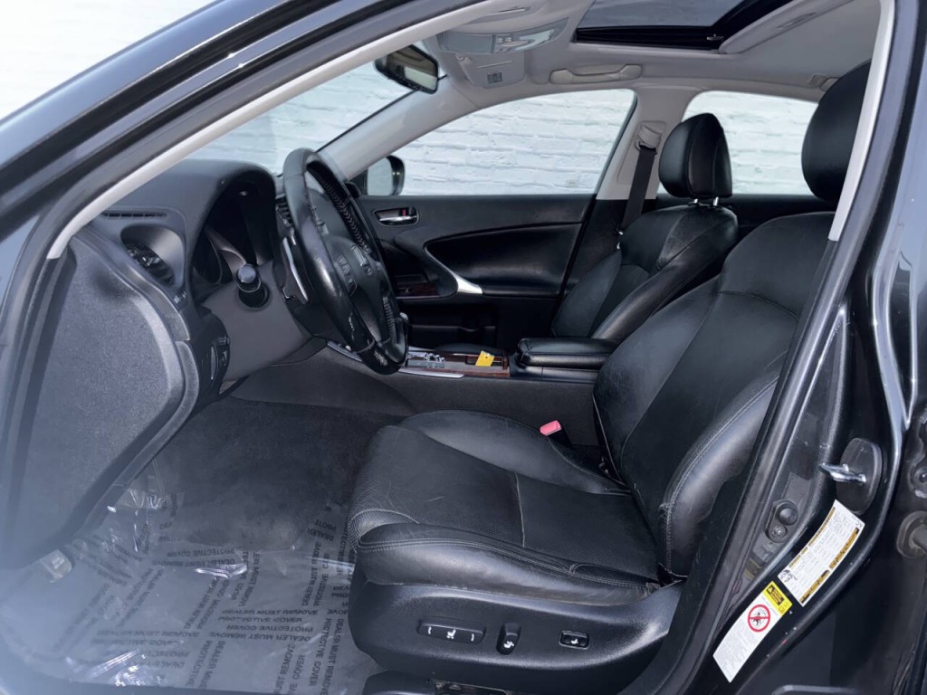 2006 Lexus IS 250 Image 19