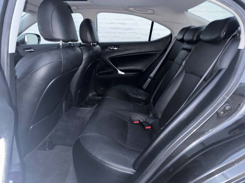 2006 Lexus IS 250 Image 20
