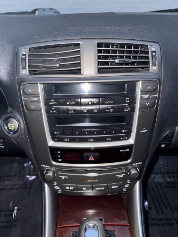 2006 Lexus IS 250 Image 21