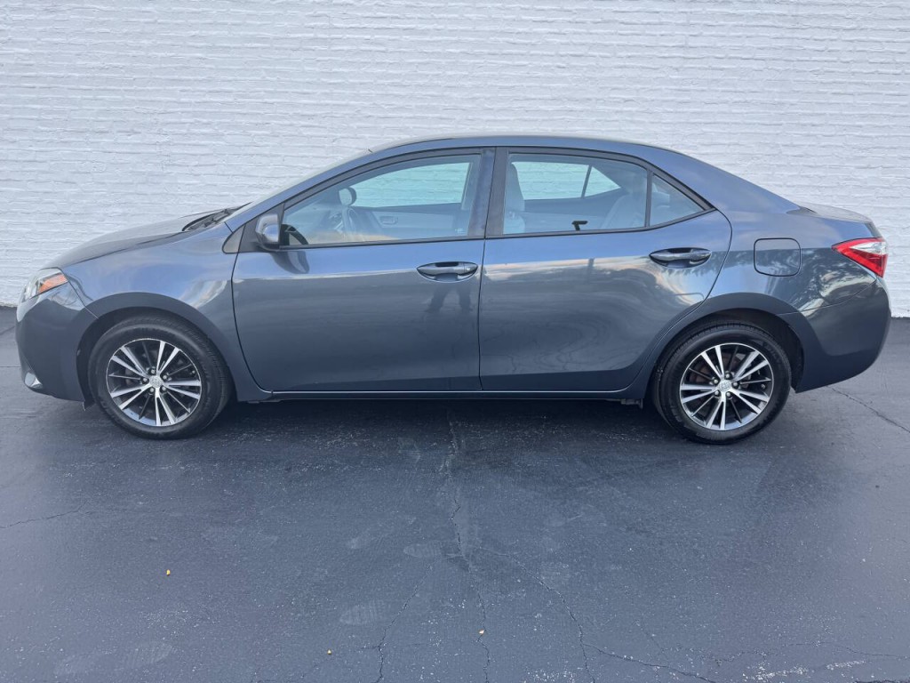 2016 Toyota Corolla Image 2