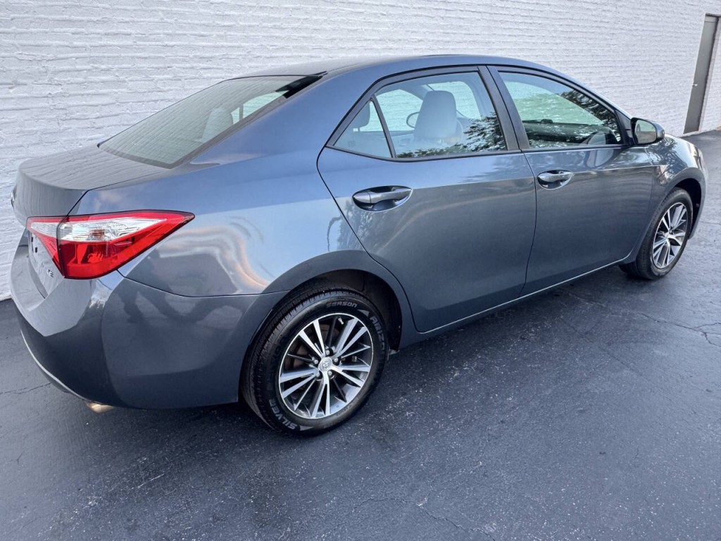 2016 Toyota Corolla Image 10