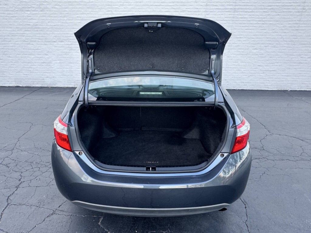 2016 Toyota Corolla Image 14