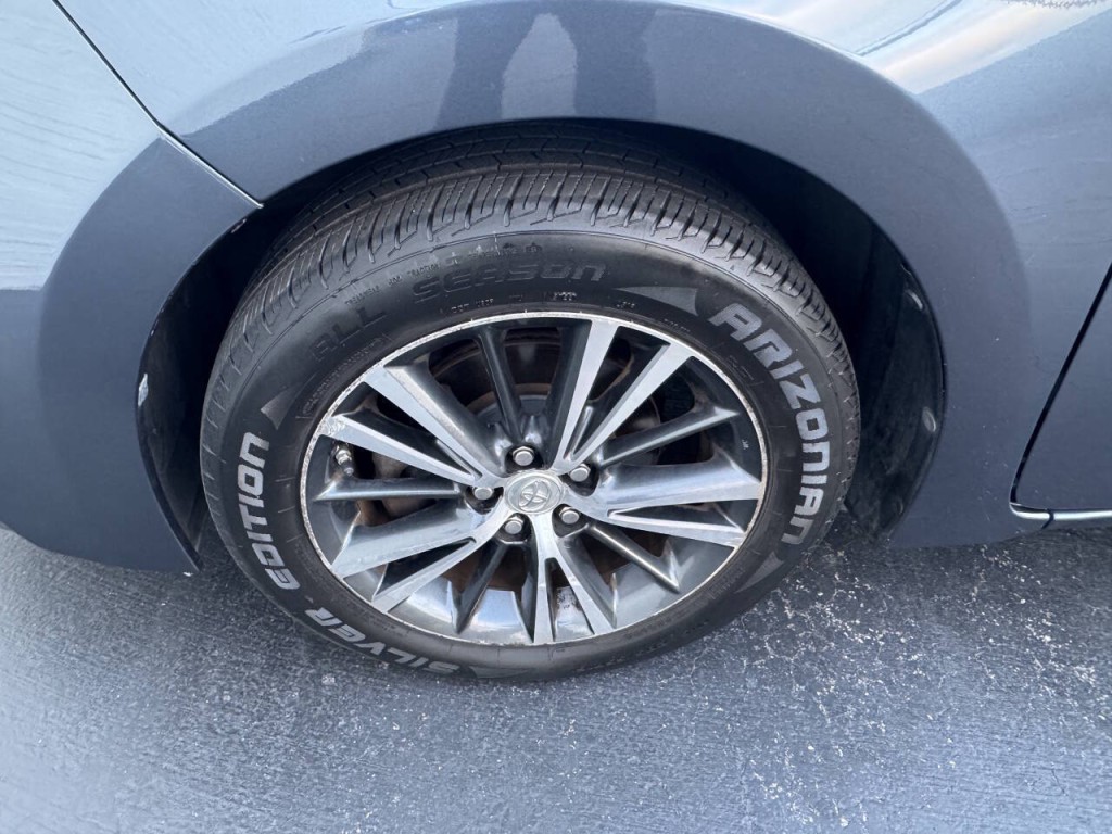 2016 Toyota Corolla Image 16