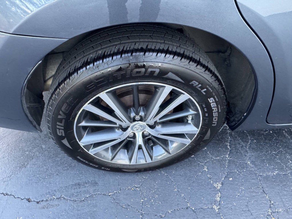 2016 Toyota Corolla Image 18