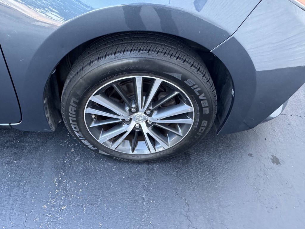 2016 Toyota Corolla Image 19