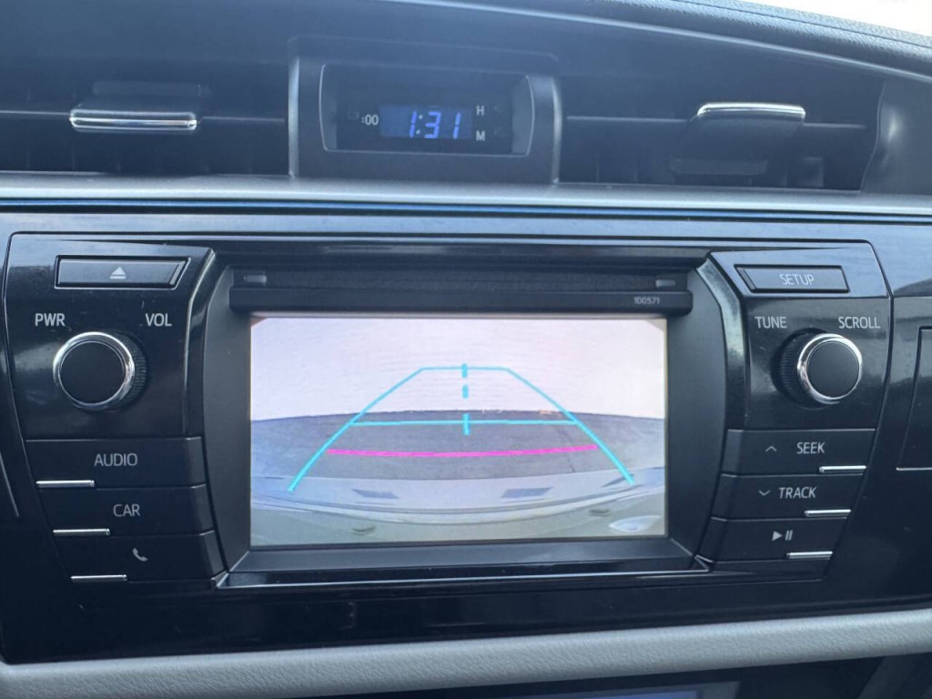 2016 Toyota Corolla Image 24