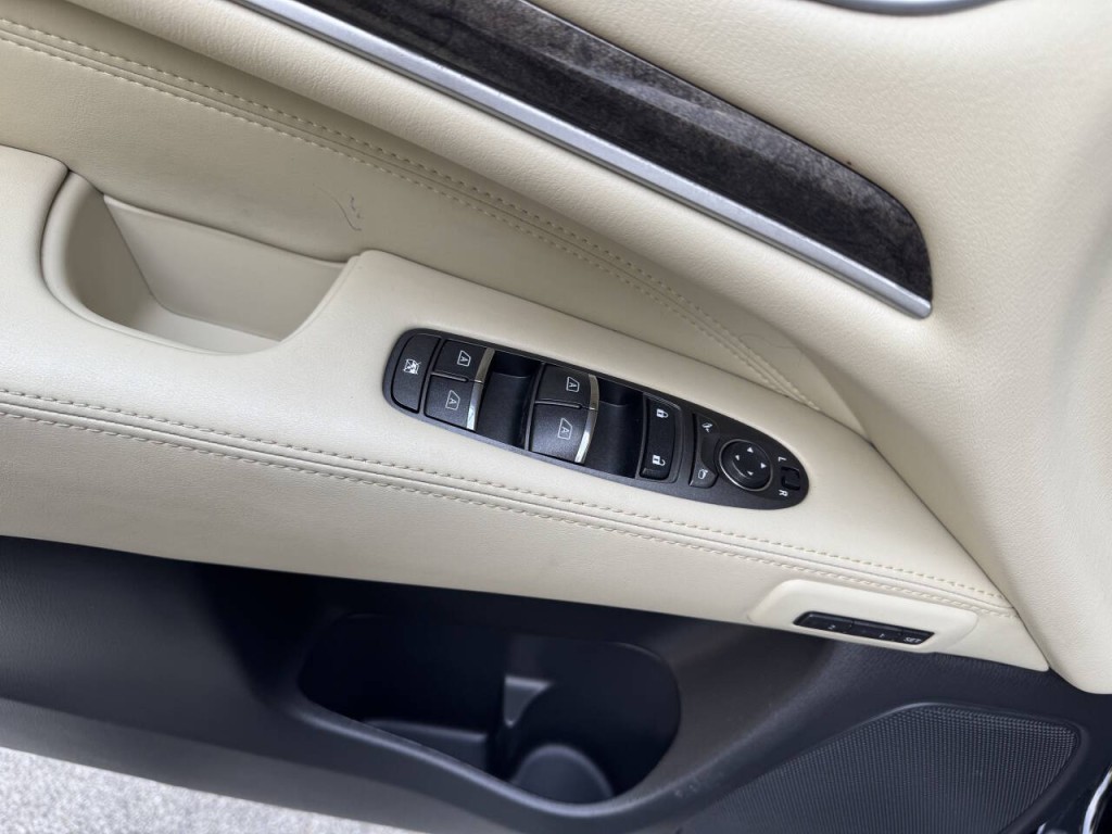 2015 INFINITI QX60 Image 30