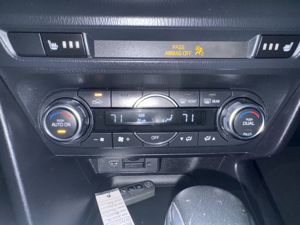 2017 Mazda Mazda3 Image 27