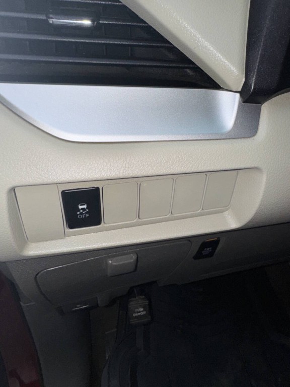 2016 Toyota Sienna Image 23