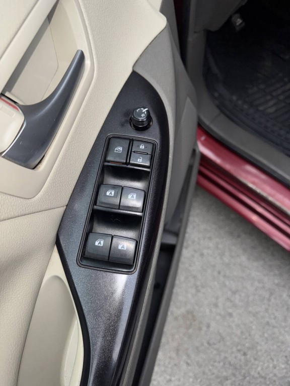 2016 Toyota Sienna Image 24