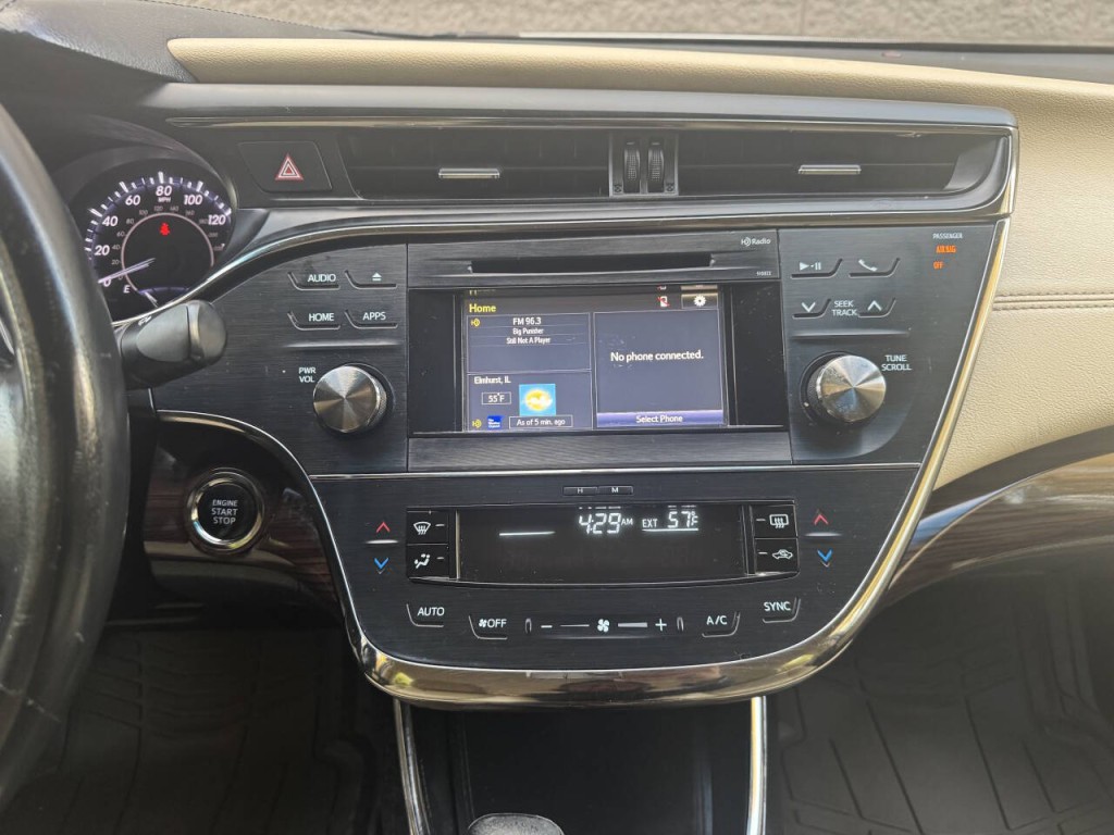 2015 Toyota Avalon Image 28