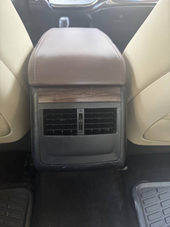 2015 Toyota Avalon Image 30