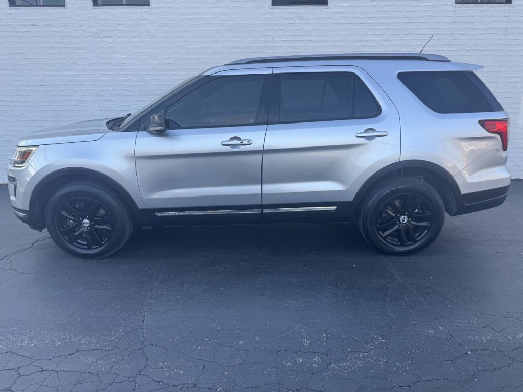 2018 Ford Explorer Image 2
