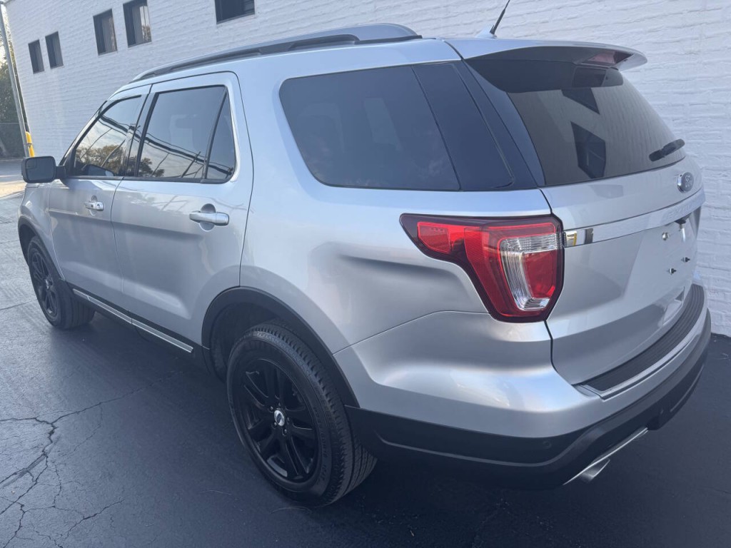 2018 Ford Explorer Image 3