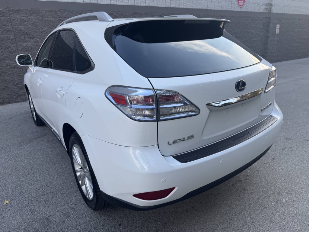 2010 Lexus RX 450h Image 16