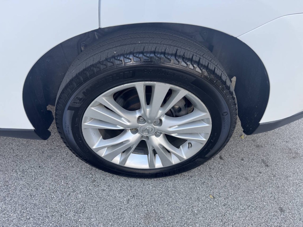 2010 Lexus RX 450h Image 18