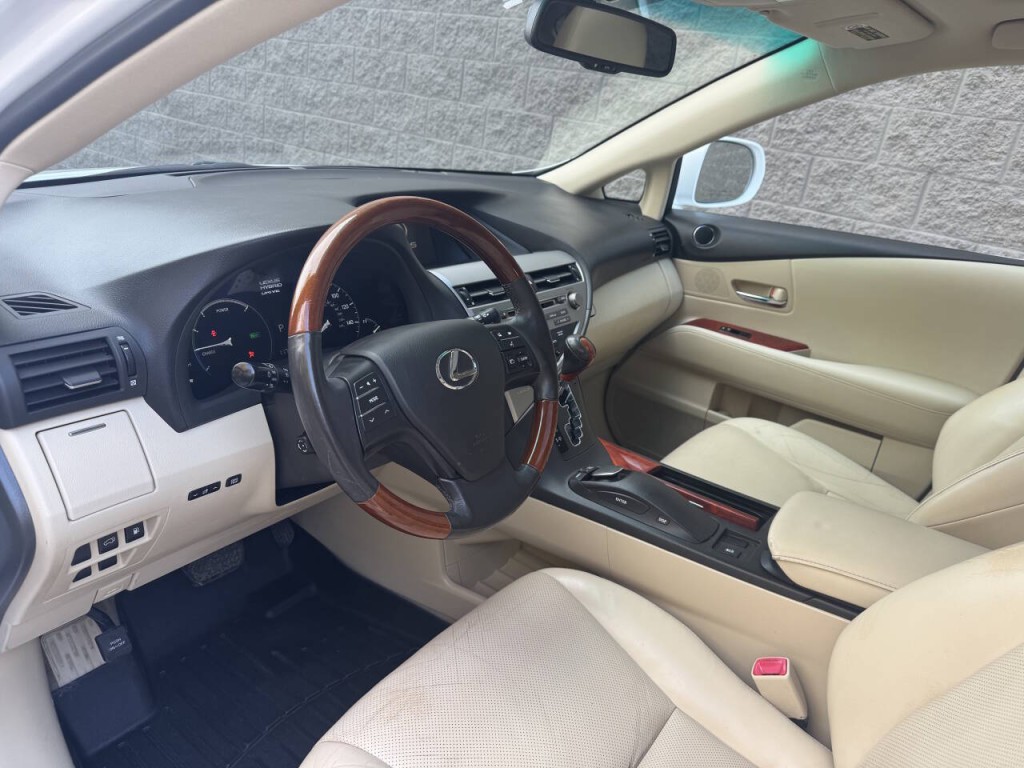 2010 Lexus RX 450h Image 21