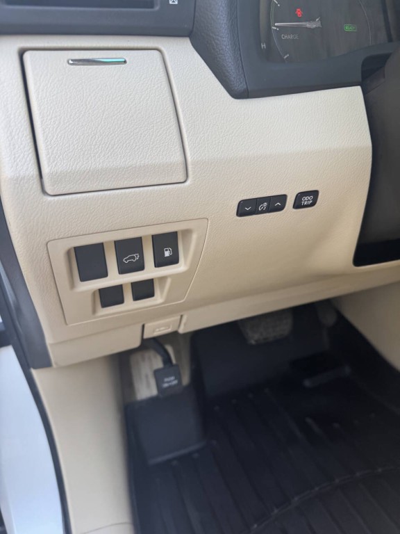 2010 Lexus RX 450h Image 23