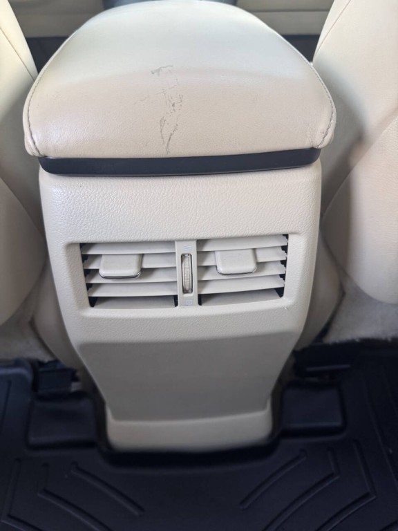 2010 Lexus RX 450h Image 32