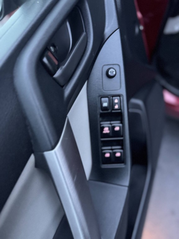 2015 Subaru Forester Image 7