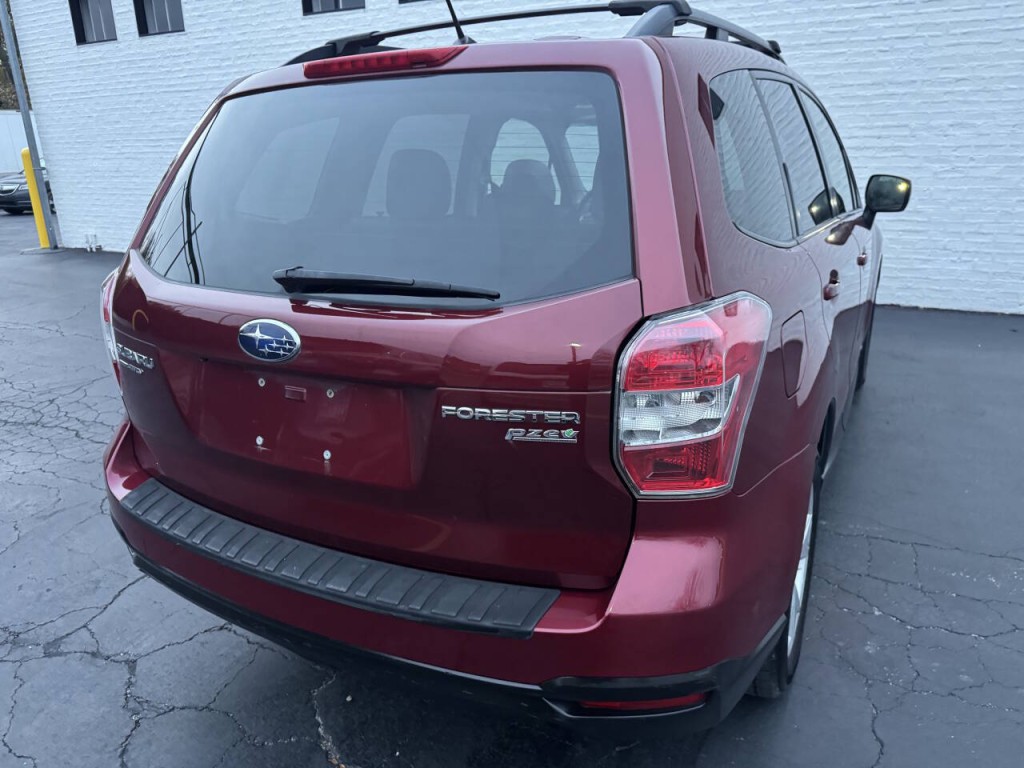 2015 Subaru Forester Image 19