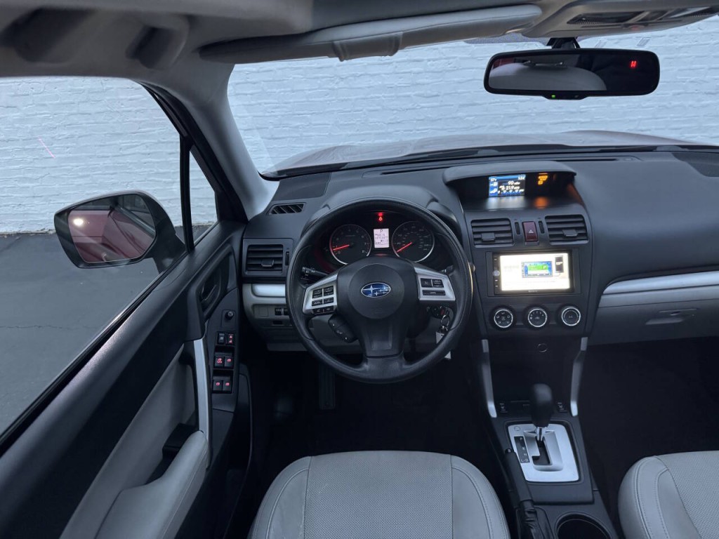 2015 Subaru Forester Image 32