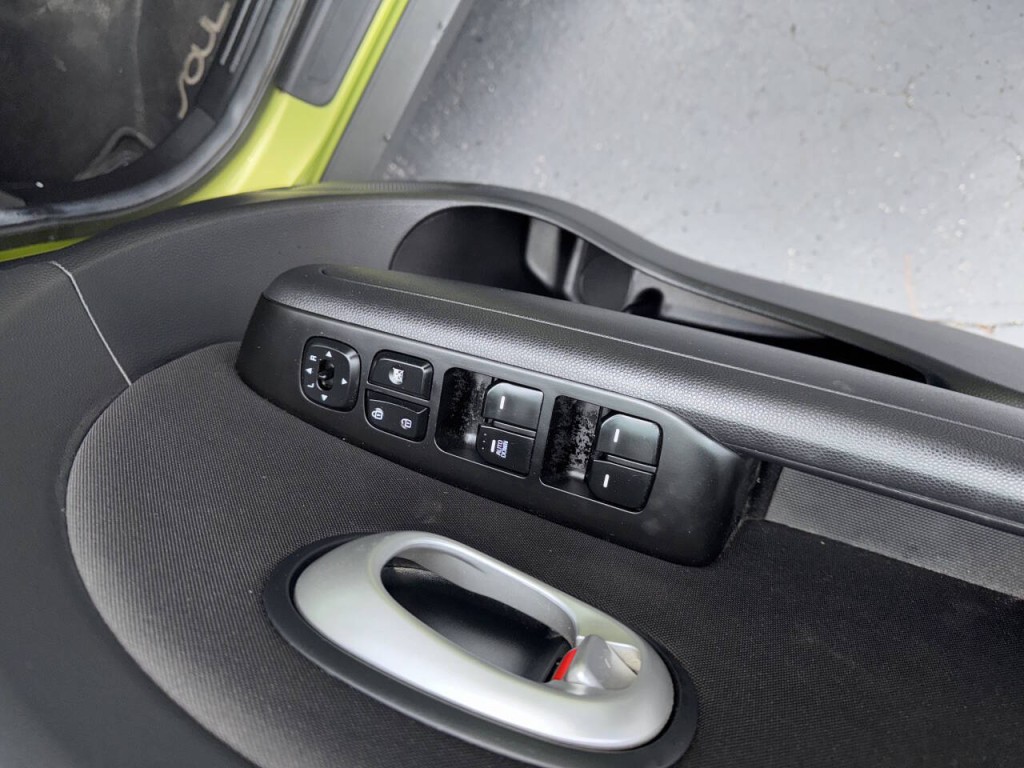 2016 Kia Soul Image 25