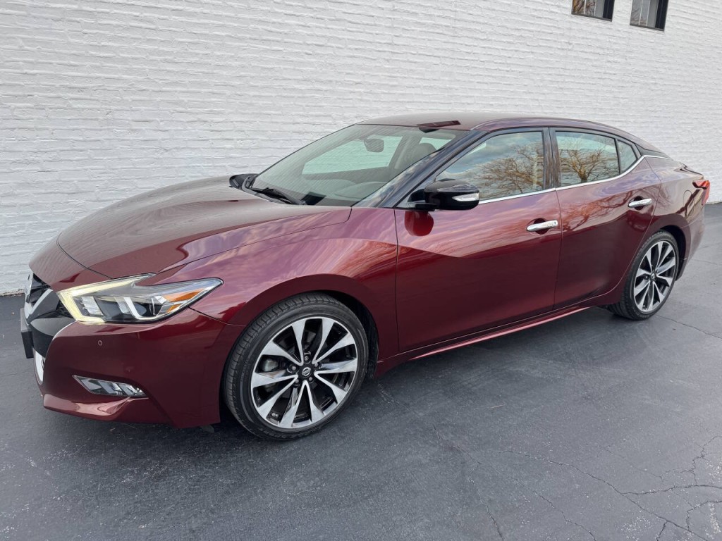 2016 Nissan Maxima Image 1