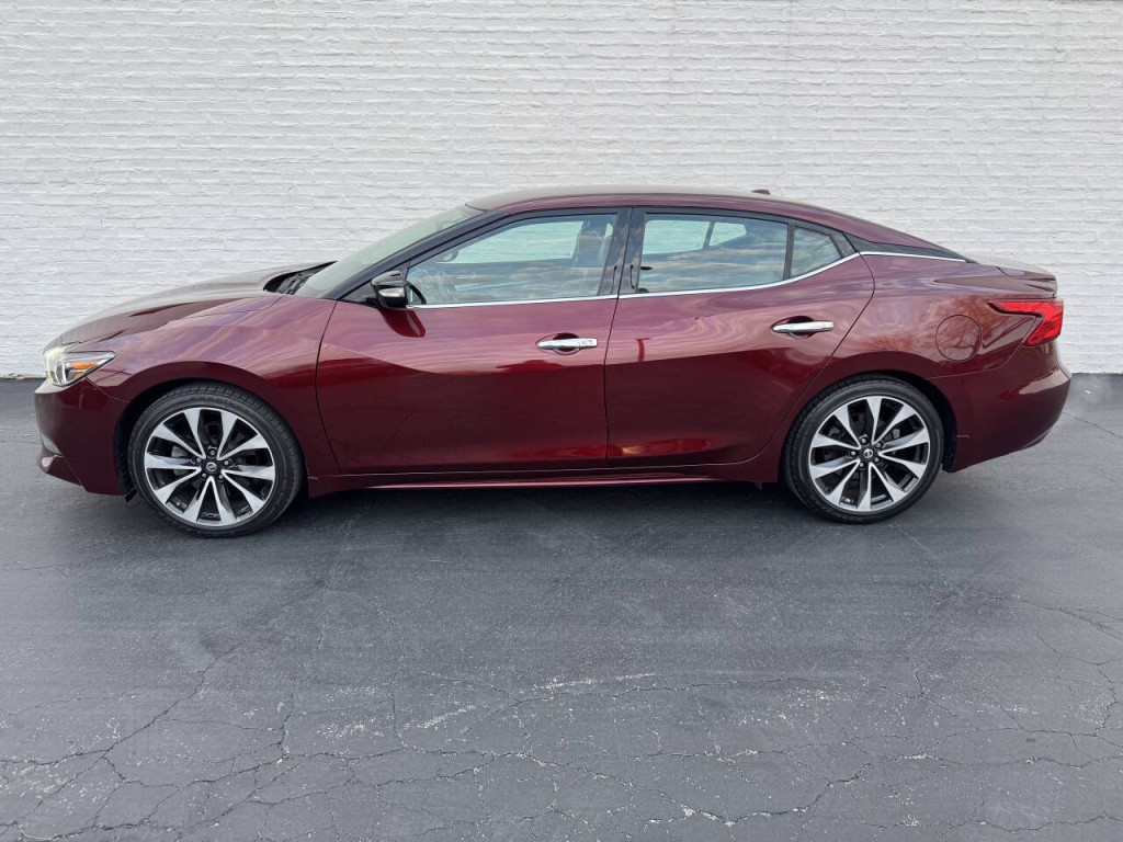 2016 Nissan Maxima Image 2
