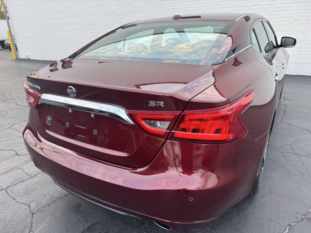 2016 Nissan Maxima Image 13