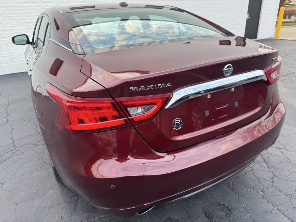 2016 Nissan Maxima Image 15