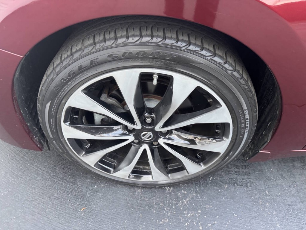 2016 Nissan Maxima Image 16