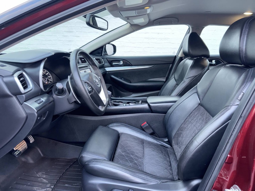 2016 Nissan Maxima Image 20