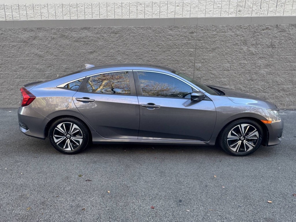 2018 Honda Civic Image 11