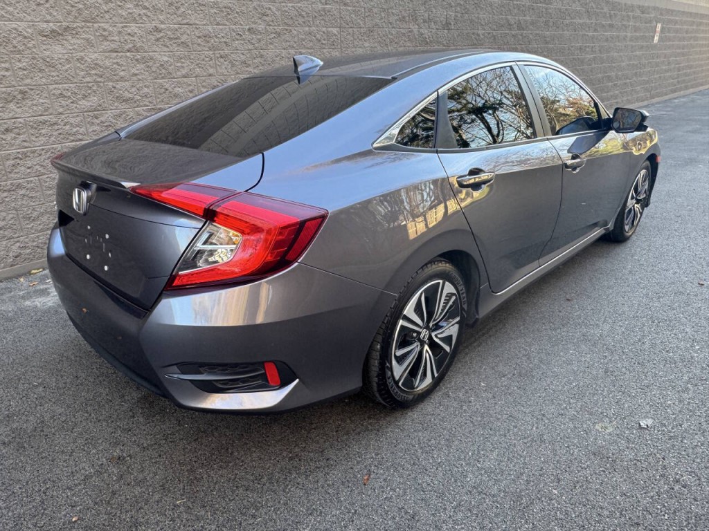 2018 Honda Civic Image 12