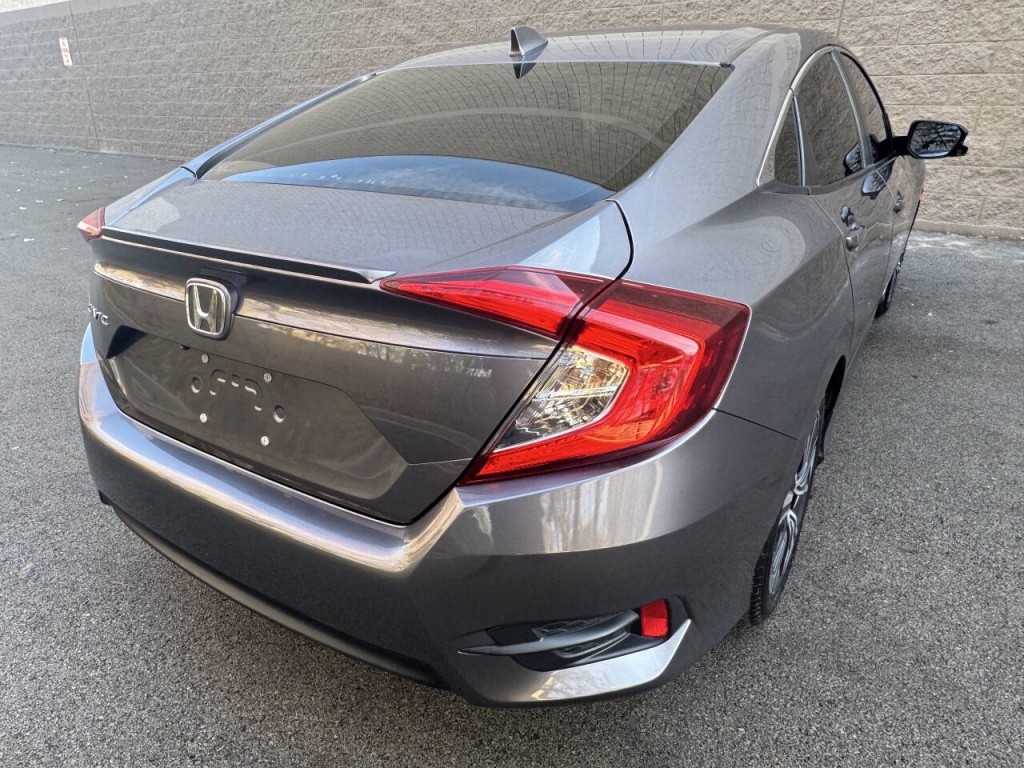 2018 Honda Civic Image 14