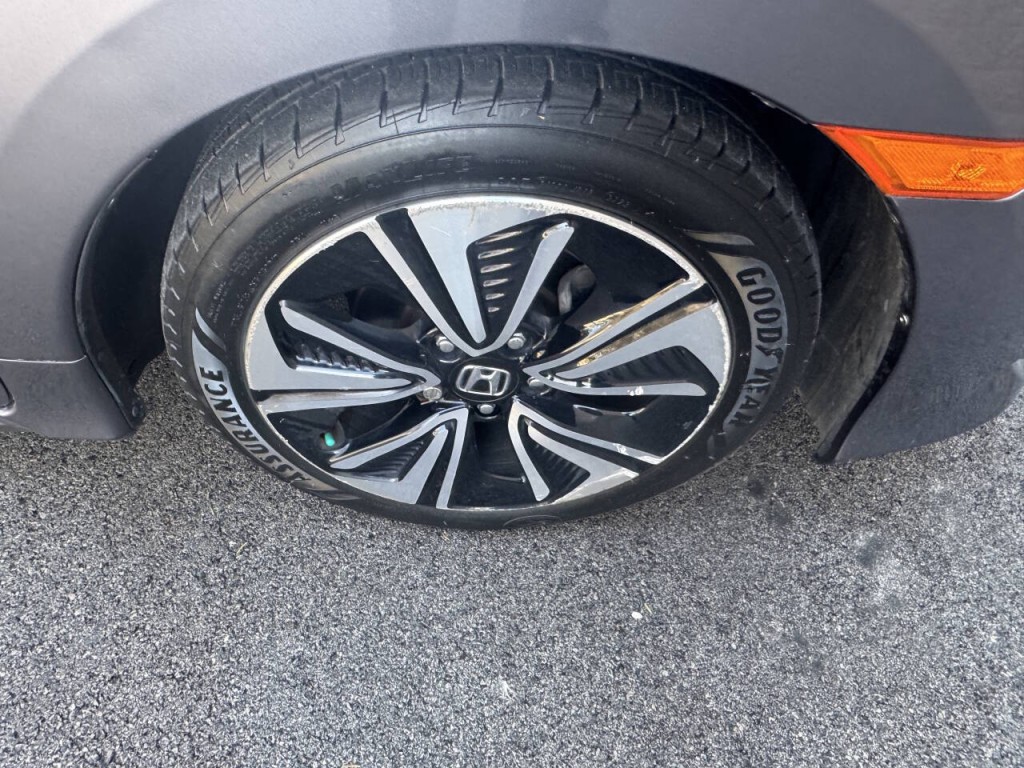 2018 Honda Civic Image 21