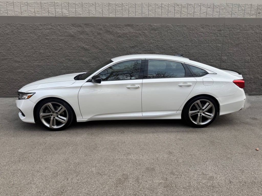 2021 Honda Accord Image 2