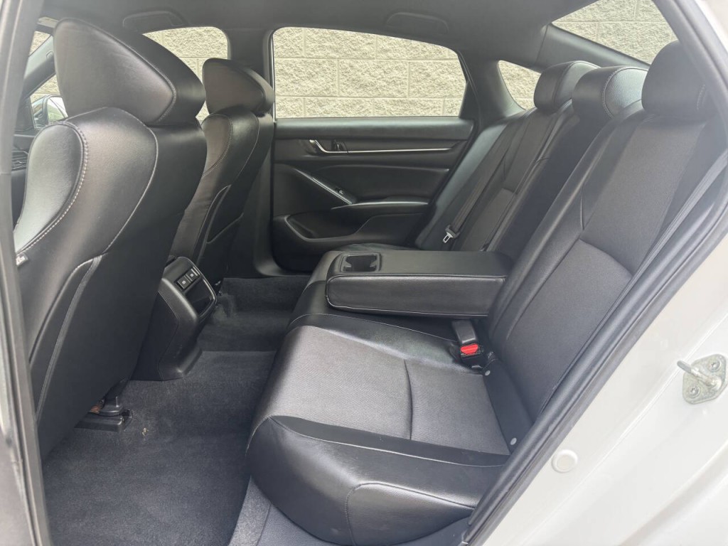 2021 Honda Accord Image 24