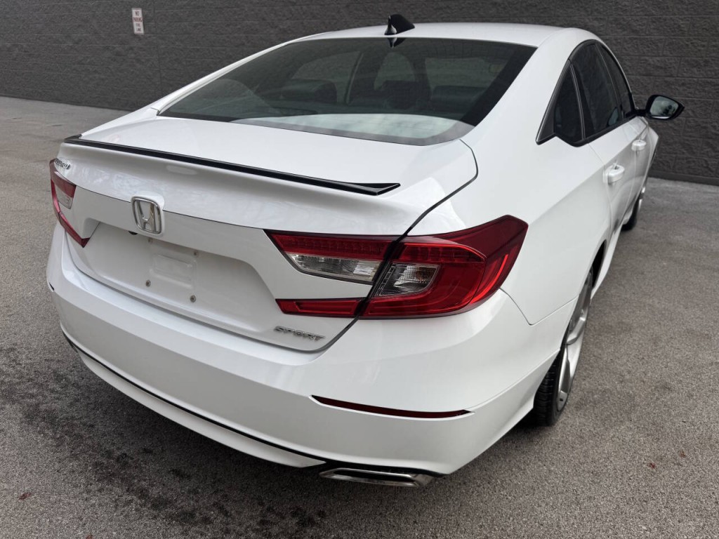 2021 Honda Accord Image 16