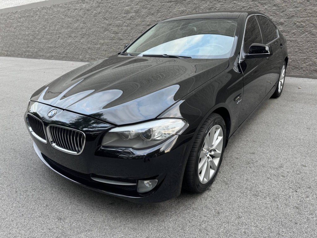 2012 BMW 5 Series Image 4