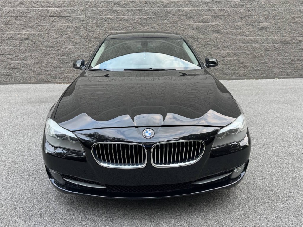 2012 BMW 5 Series Image 5