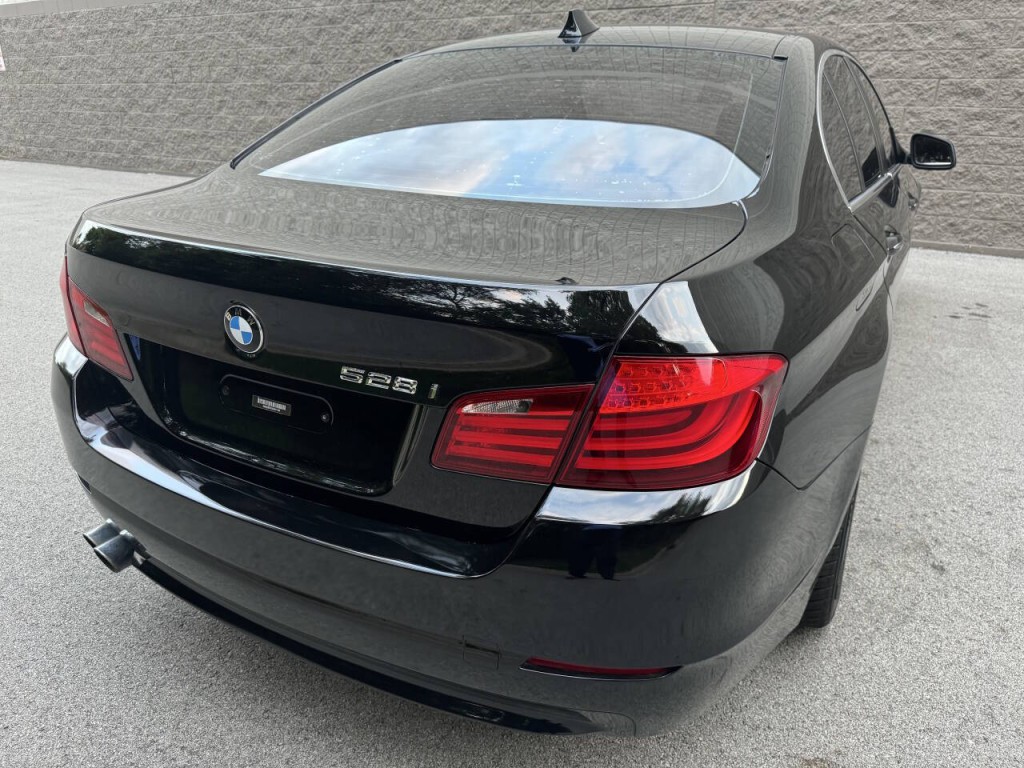 2012 BMW 5 Series Image 12