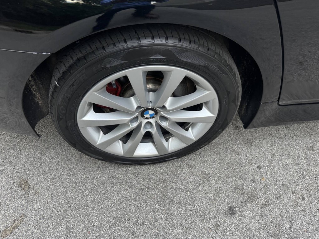 2012 BMW 5 Series Image 18