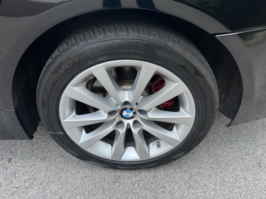 2012 BMW 5 Series Image 19